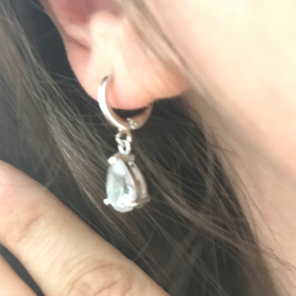 NEW!💙💎CZ TEARDROP EARRINGS💎💙BEAUTIFUL ADORABLE - Picture 6 of 14